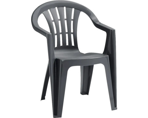 Stapelbarer Gartenstuhl aus Kunststoff in Anthrazit mit Armlehnen und Lamellen-Rückenlehne.
