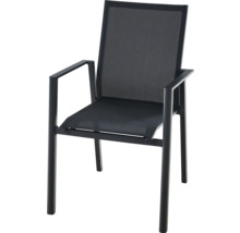 Stapelbarer Gartenstuhl mit Armlehnen, Gestell aus Metall und Sitzfläche aus schwarzem Textilgewebe.