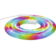 Flexibler LED-Lichtschlauch mit bunten Regenbogenfarben, aufgerollt.