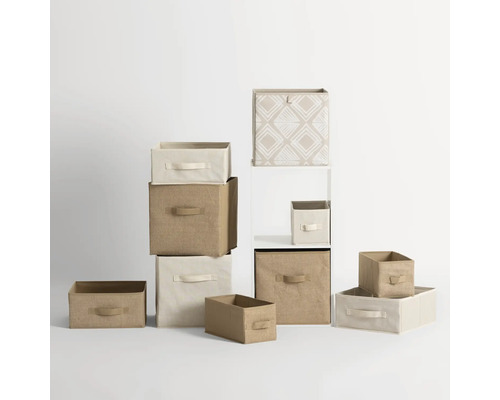 Mehrere Aufbewahrungsboxen aus Stoff in verschiedenen Größen und Designs