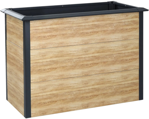 Hochbeet mit Holzverkleidung und Metallecken