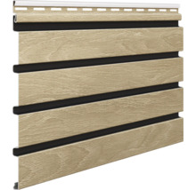 Kunststoff-Fassadenpaneel mit Holzstruktur und horizontalen Nuten.