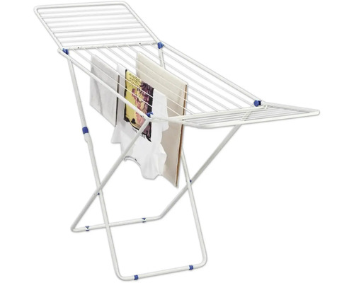 Wäscheständer mit Wäsche