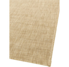 Beiger Teppich aus gewebtem Material