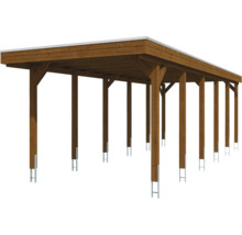 Großer Holz-Carport mit Flachdach und mehreren Holzpfosten, die in Metallankern befestigt sind.