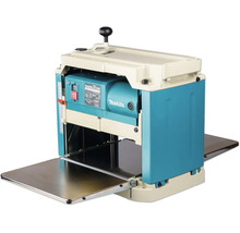 Makita Dickenhobel 2012NB mit Metalltisch und Kurbel zur Höhenverstellung.