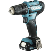 Makita Akku-Bohrschrauber 12 Volt mit 2,0 Amperestunden Akku, Schnellspannbohrfutter, eingesetztem Bit und Gürtelclip.