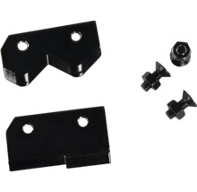 Schwarzes Ersatzteil-Set aus Metall bestehend aus zwei Halterungen sowie Schrauben und Muttern.