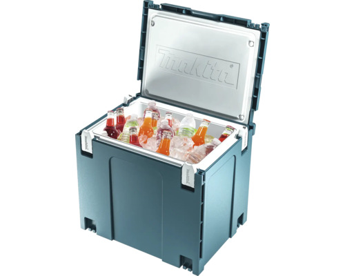 Offene Makita Kühlbox Makpac mit Makita Logo, gefüllt mit Eiswürfeln und verschiedenen Getränkeflaschen.
