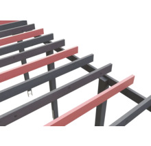 Holzkonstruktion einer Pergola mit horizontalen Holzbalken und Sparren.