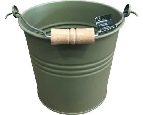 Eimer aus Metall mit Holzgriff