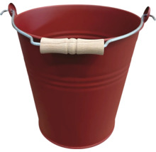 Eimer aus Metall mit Holzgriff