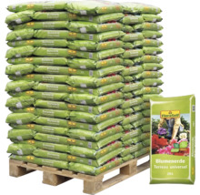 Palette mit FloraSelf Blumenerde, 20 Liter Beutel.