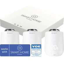 SMART HOME by hornbach Starterset mit Gateway, drei Zigbee Heizkörperthermostaten, VDE Sicherheitssiegel und SMART HOME by hornbach Logo.