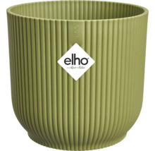 Grüner geriffelter runder Blumentopf aus Kunststoff für Zimmerpflanzen mit elho Logo.