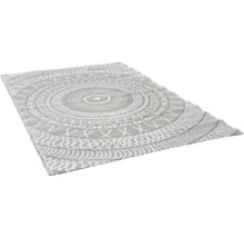 Rechteckiger Outdoor Teppich mit grau-weißem kreisförmigem Mandala-Muster und gewebter Struktur.