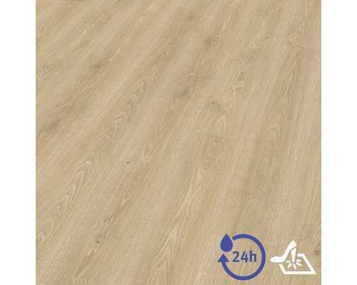 Laminatboden in Eichenoptik mit strukturierter Oberfläche, 24 Stunden wasserresistent und stoßfest.