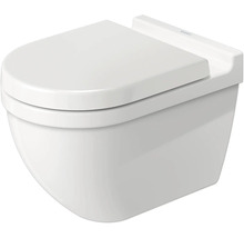 Wandhängendes WC aus weißer Keramik mit passendem Toilettendeckel.