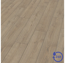 Laminatboden in Holzoptik mit 24 Stunden Wasserresistenz.