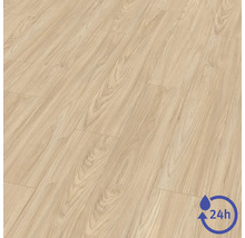 Laminatboden in heller Eichenoptik mit Landhausdielen-Struktur und Symbol für 24 Stunden Wasserschutz.