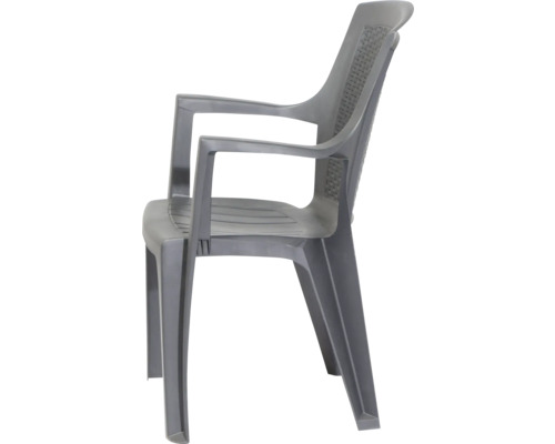 Gartenstuhl aus Kunststoff mit Armlehnen, anthrazit, Sitzfläche in Lattenoptik und Rückenlehne mit Flechtstruktur.