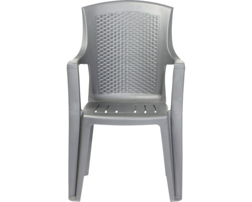 Stapelbarer Gartenstuhl aus Kunststoff mit Armlehnen und Rückenlehne in Geflechtoptik, Grau.