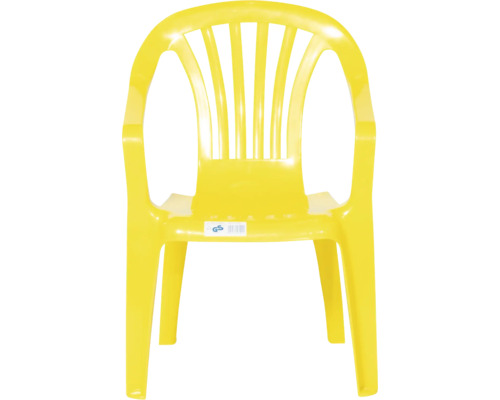 Gelber Gartenstuhl aus Kunststoff mit Armlehnen, Rückenlehne mit senkrechten Streben und Siegel für geprüfte Sicherheit.