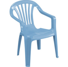 Blauer Kinder-Gartenstuhl aus Kunststoff mit Armlehnen und hoher Rückenlehne.