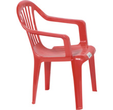 Stapelbarer Gartenstuhl aus Kunststoff in Rot mit Armlehnen und Lattenrücken.