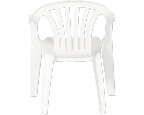 Weißer Stapelsessel aus Kunststoff mit Rückenlehne in Lamellenoptik und Armlehnen.