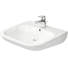 Weißes Keramikwaschbecken inklusive verchromter Einhebelmischbatterie und Überlauf.