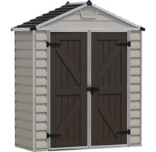 Gartenhaus aus Kunststoff mit Satteldach und braunen Doppeltüren mit dekorativen Querstreben und schwarzen Beschlägen.