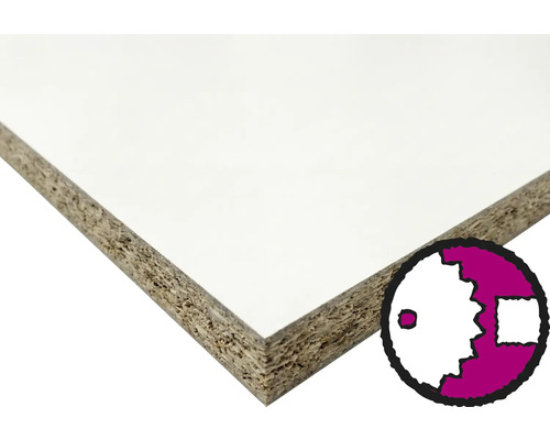 Beschichtete Spanplatte mit weißer Oberfläche und sichtbarer Schnittkante, geeignet für den Holzzuschnitt.