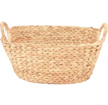 Naturfarbener geflochtener Korb aus Wasserhyazinthe mit zwei Griffen.
