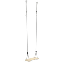 Holz-Brettschaukel mit weißen Seilen und schwarzen Verstellösen zur Höhenverstellung.