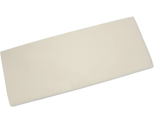 Rechteckige Auflage für eine Gartenbank aus Stoff in der Farbe Creme.