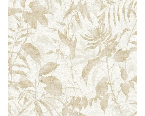 Tapete mit floralem Muster aus Blättern und Farnen in hellem Beige auf weißem Grund mit dezenter Struktur.
