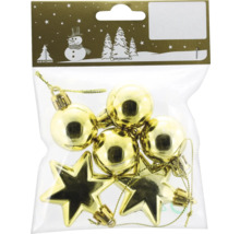 Goldfarbenes Set aus vier Christbaumkugeln und zwei Sternen mit Aufhängern in transparenter Verpackung.