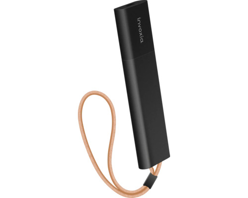 Schwarzer Invoxia GPS-Tracker mit brauner Lederschlaufe zur Ortung von Fahrzeugen und Wertsachen.