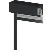 Vorbaurollladen mit eckigem Kasten in Anthrazit, Führungsschiene und silbernen Lamellen.