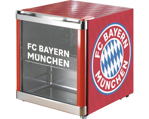 Minikühlschrank mit Glastür und FC Bayern München Logo. Party-Kühlschrank mit einem Einlegeboden und FC Bayern München Schriftzug auf der Tür.