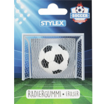 Stylex Radiergummi in Fußball-Form in einer Verpackung mit Fußballtor-Motiv.