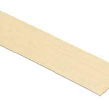 Rechteckiges Holzbrett aus hellem Holz mit einer glatten Oberfläche.