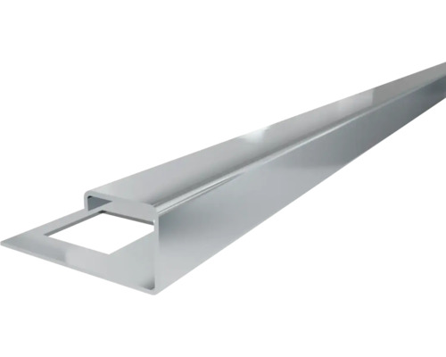 Fliesenschiene aus Metall in Silber glänzend.