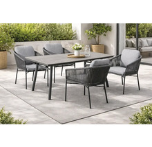Moderne Garten-Sitzgruppe mit einem grauen rechteckigen Tisch und vier Rope-Stühlen inklusive hellgrauen Polstern auf einer hellen Terrasse.