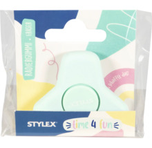 Stylex Radiergummi in abgerundeter, dreieckiger Form in Verkaufsverpackung.