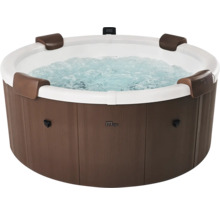 Runder Whirlpool in Holzoptik mit vier Kopfstützen, sprudelndem Wasser und MSpa Logo.