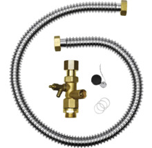 Gasschlauch-Set mit flexiblem Edelstahlwellschlauch, Messing-Anschlussarmatur, Dichtungsringen und Verschlusskappe.