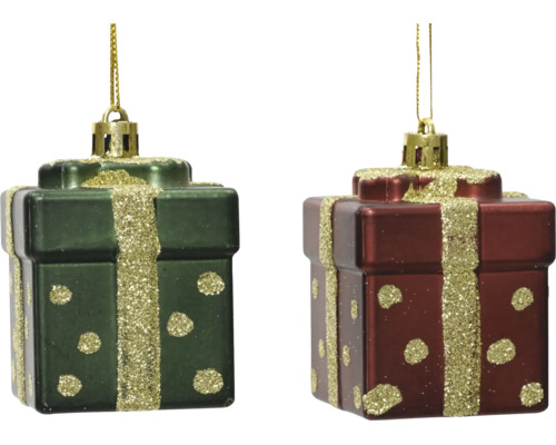Zwei Weihnachtsbaumschmuck-Anhänger in Form von Geschenkpaketen mit glitzernden Bändern und Punkten sowie goldenen Aufhängern.