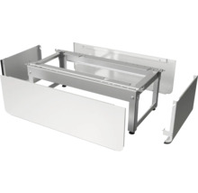 Wannenfußgestell mit Verkleidungspaneelen aus Metall für Badewannen.